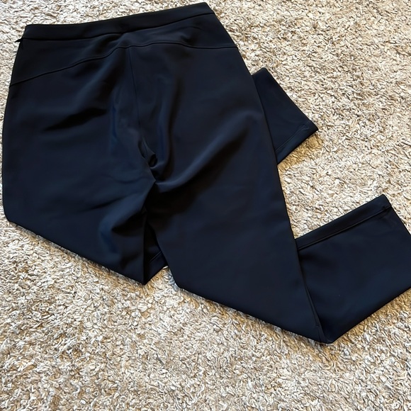 Lululemon pants 8 - Picture 2 of 6